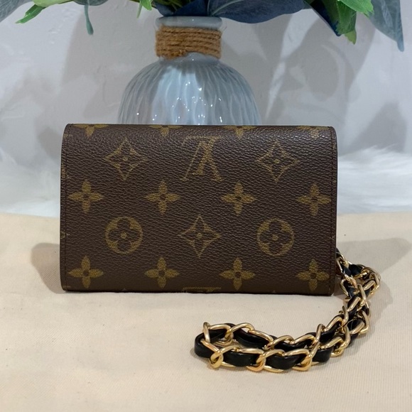 SD1000 | Louis Vuitton Tressor Wallet GUC - Picture 2 of 15